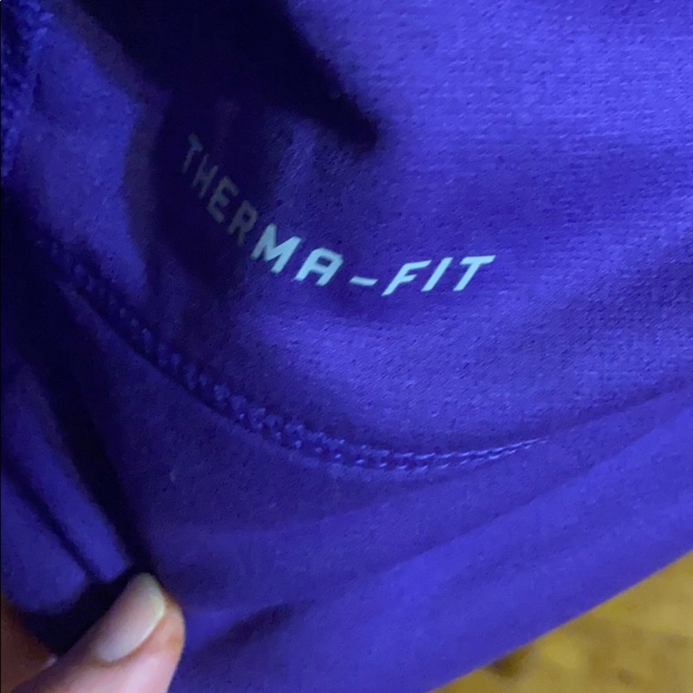 ❤️❤️❤️Nike Therma -Fit medium Sweatshirt Medium - Picture 7 of 8